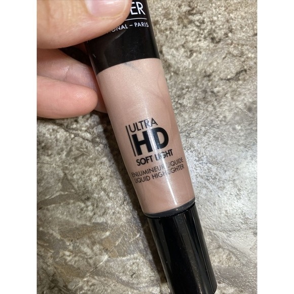 Make Up For Ever Ultra HD Soft Light Liquid - #20 Ultra HD Soft Light NWOB - Picture 4 of 4